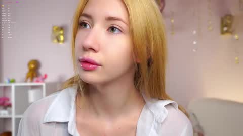 Lily online show from January 18, 3:21 pm