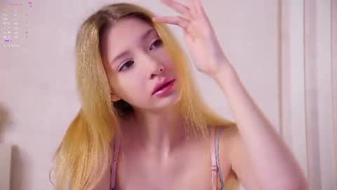 Lily online show from June 11, 2:48 pm