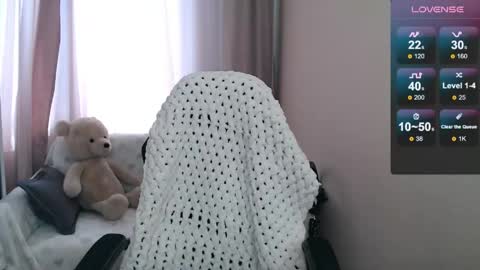 Naomi online show from April 17, 8:17 am