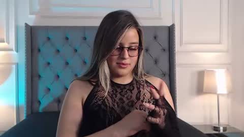 sunnyluxxx_ online show from July 27, 7:22 pm