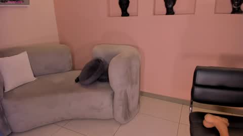 Sunny Rivers online show from April 18, 7:07 pm