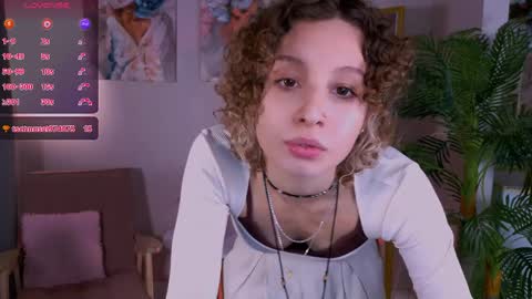 Mia online show from April 5, 5:59 am