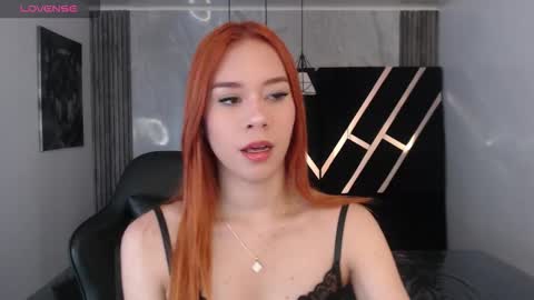 Susana   Mejia online show from February 18, 12:38 pm