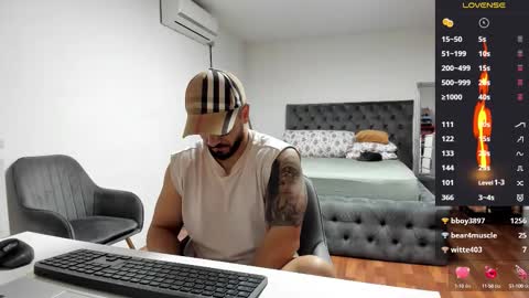 supermanboyxxl online show from October 14, 5:43 am