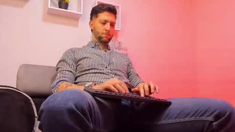 supreme_alpha_ online show from November 7, 3:20 am