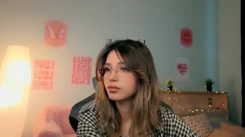 Sara online show from March 17, 1:38 pm