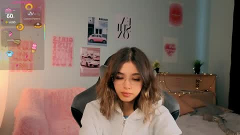 Sara online show from April 12, 1:04 pm