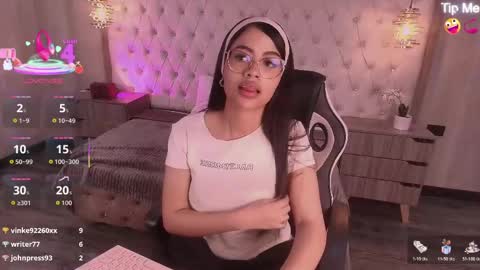 susan_voltaire online show from May 30, 10:19 pm