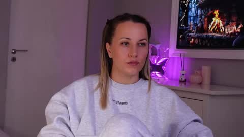 SusanJewel online show from November 10, 7:55 am