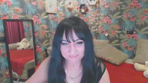 SusanLaNice online show from December 7, 4:53 pm