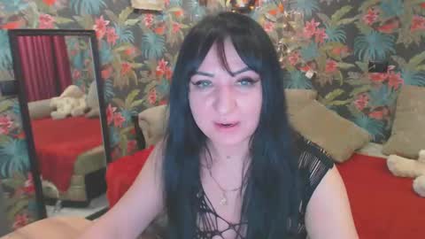 SusanLaNice online show from December 7, 8:00 pm