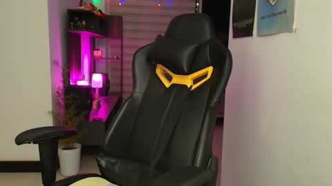 Susan Rhodes online show from December 20, 1:45 am