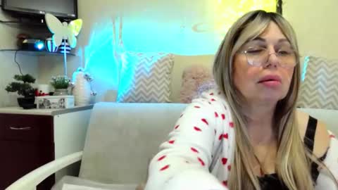 SusiexNoreen online show from April 5, 4:42 am