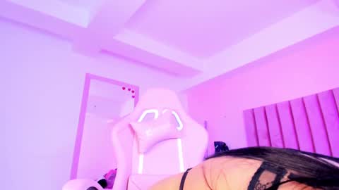 Snapshot of sussan_nicolle1 chatting on September 29, 12:15 pm Sussan Nicole  online show from September 29, 12:15 pm