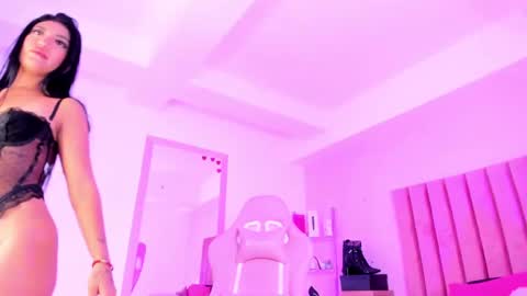 Snapshot of sussan_nicolle1 chatting on October 4, 3:32 pm Sussan Nicole  online show from October 4, 3:32 pm