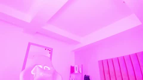 Snapshot of sussan_nicolle1 chatting on October 18, 1:37 pm Sussan Nicole  online show from October 18, 1:37 pm