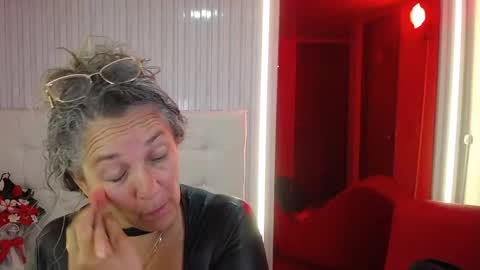 Sussy  online show from September 20, 3:20 am