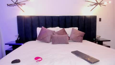 susyy online show from February 25, 4:05 am