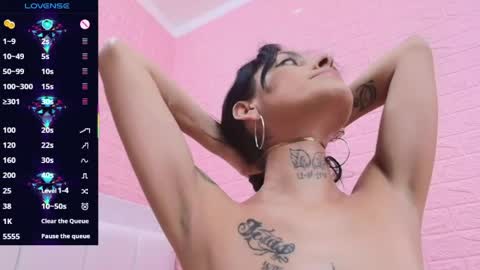 suzan_30 online show from May 7, 8:59 pm