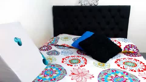 suzy_paz online show from June 9, 10:53 pm
