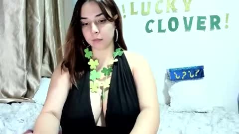 Suzy Amaya  online show from March 23, 12:15 am