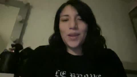 Suzy online show from December 16, 1:35 am