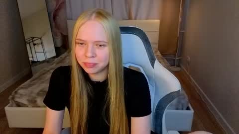 Sweeeet Angell online show from July 27, 1:03 am