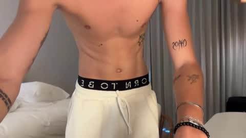 Sammy online show from June 2, 5:42 am