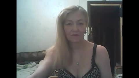 sweet4blonde67 online show from February 3, 6:45 am