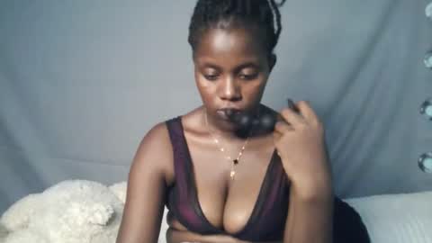 sweet69berry online show from January 7, 7:24 am