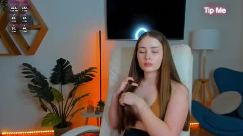 Sweet  Amily online show from March 6, 1:43 pm