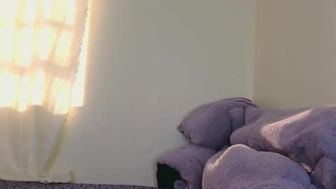 sweetheart online show from May 18, 1:28 pm