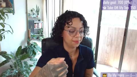 Tutti  online show from March 31, 6:52 pm