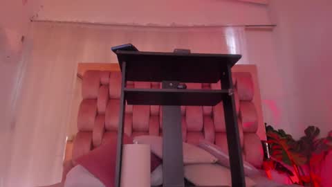 Chelsy  online show from October 14, 6:11 pm