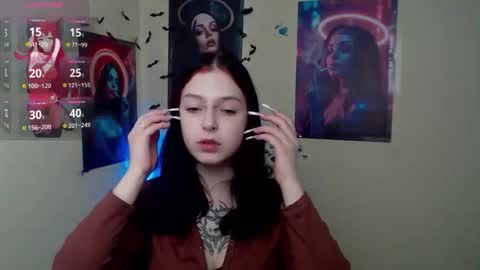 Ivy online show from December 14, 7:03 am