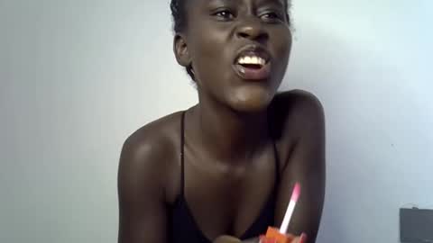 Snapshot of sweet_diva19 chatting on September 23, 8:48 pm sweet_diva19 online show from September 23, 8:48 pm