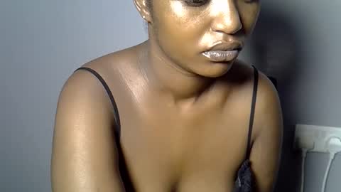 sweet_ebony001 online show from March 26, 11:04 am