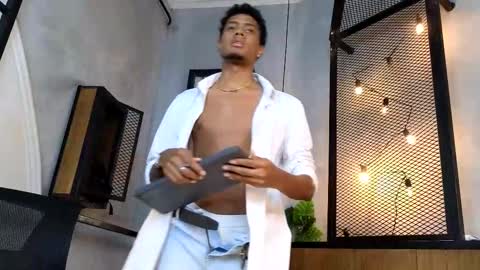 sweet_ethan_ online show from December 14, 3:24 am