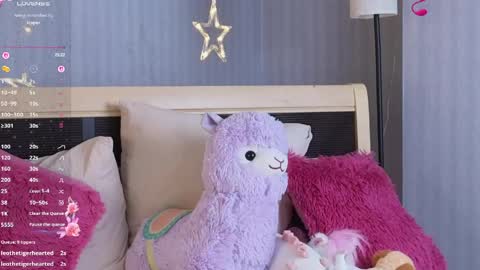 Amely online show from April 12, 3:16 pm