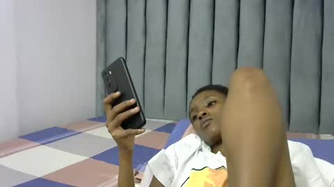 sweet_freaky online show from February 3, 6:40 am