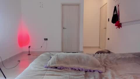 Snapshot of sweet_lia1_ chatting on February 20, 9:42 pm Hi Im Lia Your dreams came true online show from February 20, 9:42 pm