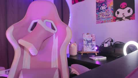 sweet_lilly_sweet online show from February 18, 1:10 am