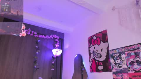 sweet_lilly_sweet online show from December 18, 2:42 am