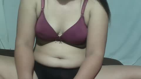 sweet_lily0613 online show from March 9, 11:25 pm