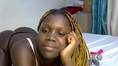 sweet_melodiyy online show from April 15, 8:31 pm