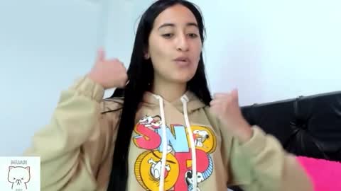 Nhaomy online show from November 3, 7:37 pm