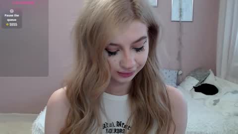 sweet_nicole_333 online show from March 6, 11:36 am
