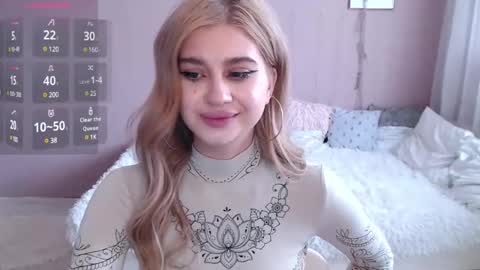 sweet_nicole_333 online show from March 10, 11:12 am