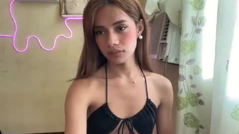 sweet_nikki03 online show from September 27, 10:51 pm