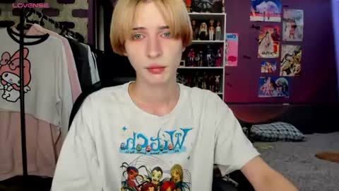 kira online show from July 25, 3:43 pm